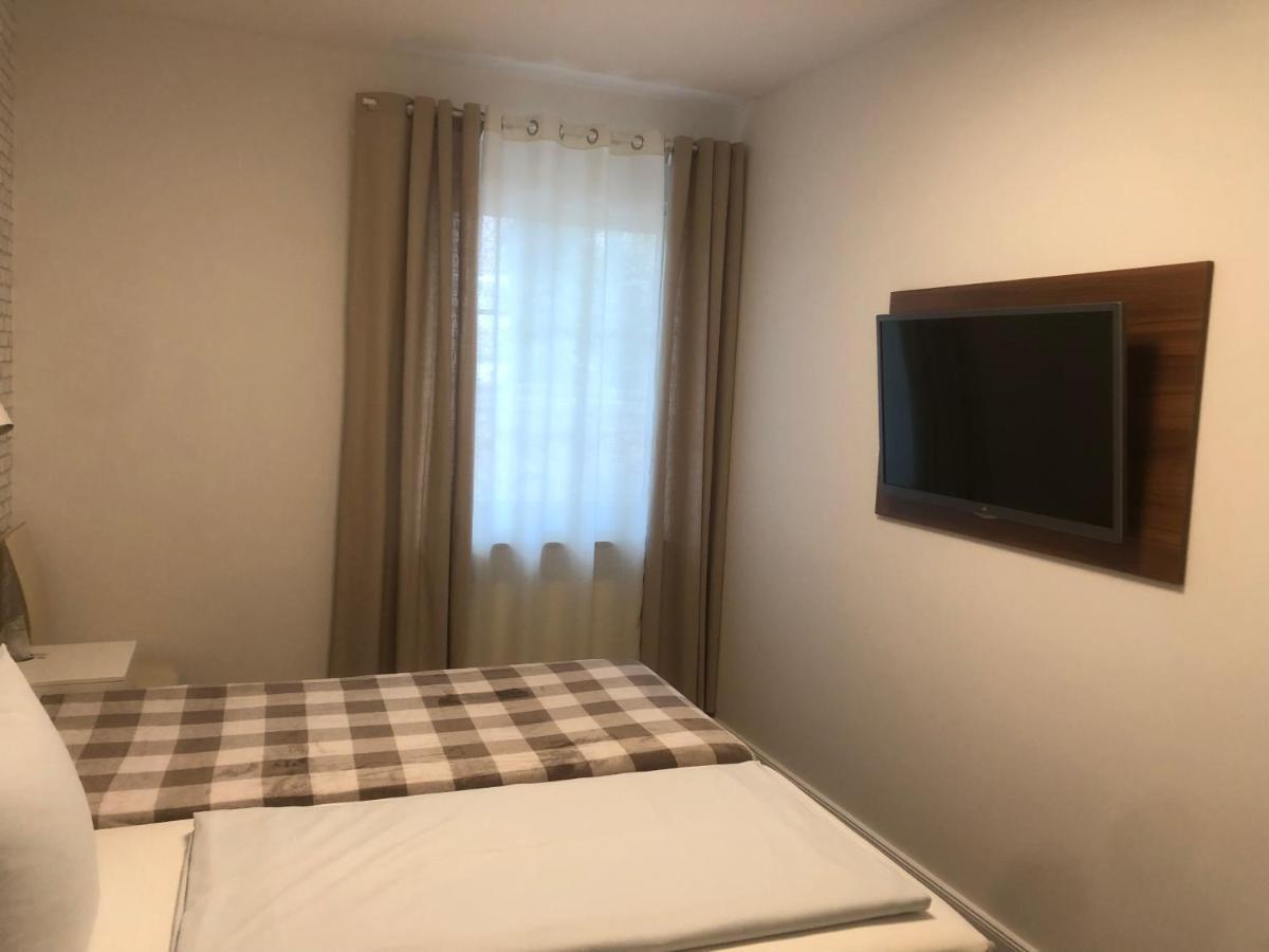 Hotellerie Gasthaus Schubert Garbsen Extérieur photo