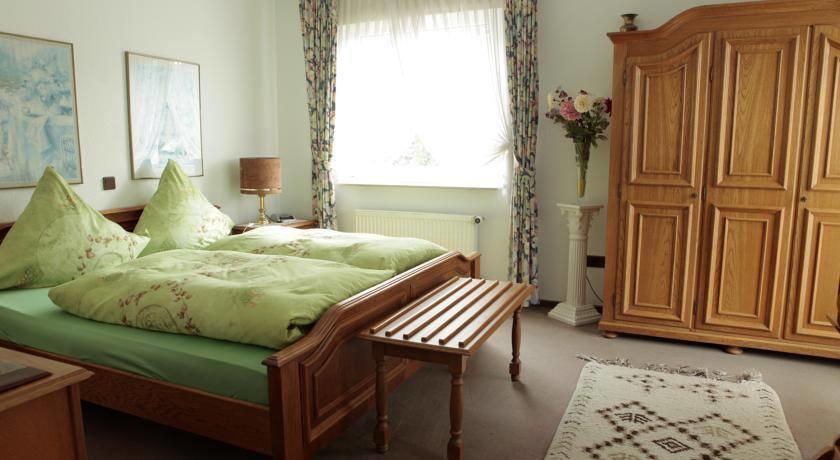 Hotellerie Gasthaus Schubert Garbsen Extérieur photo