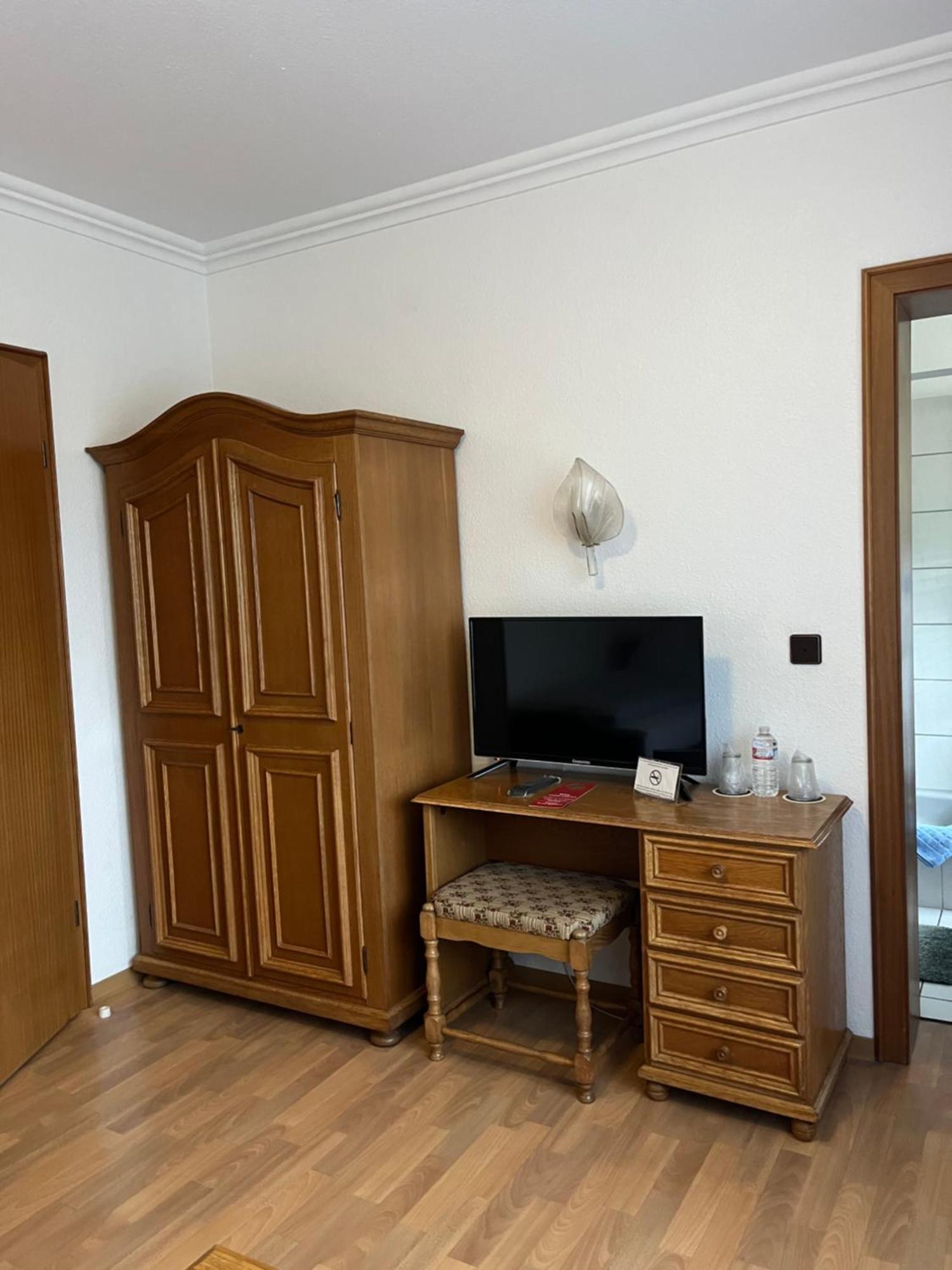 Hotellerie Gasthaus Schubert Garbsen Extérieur photo