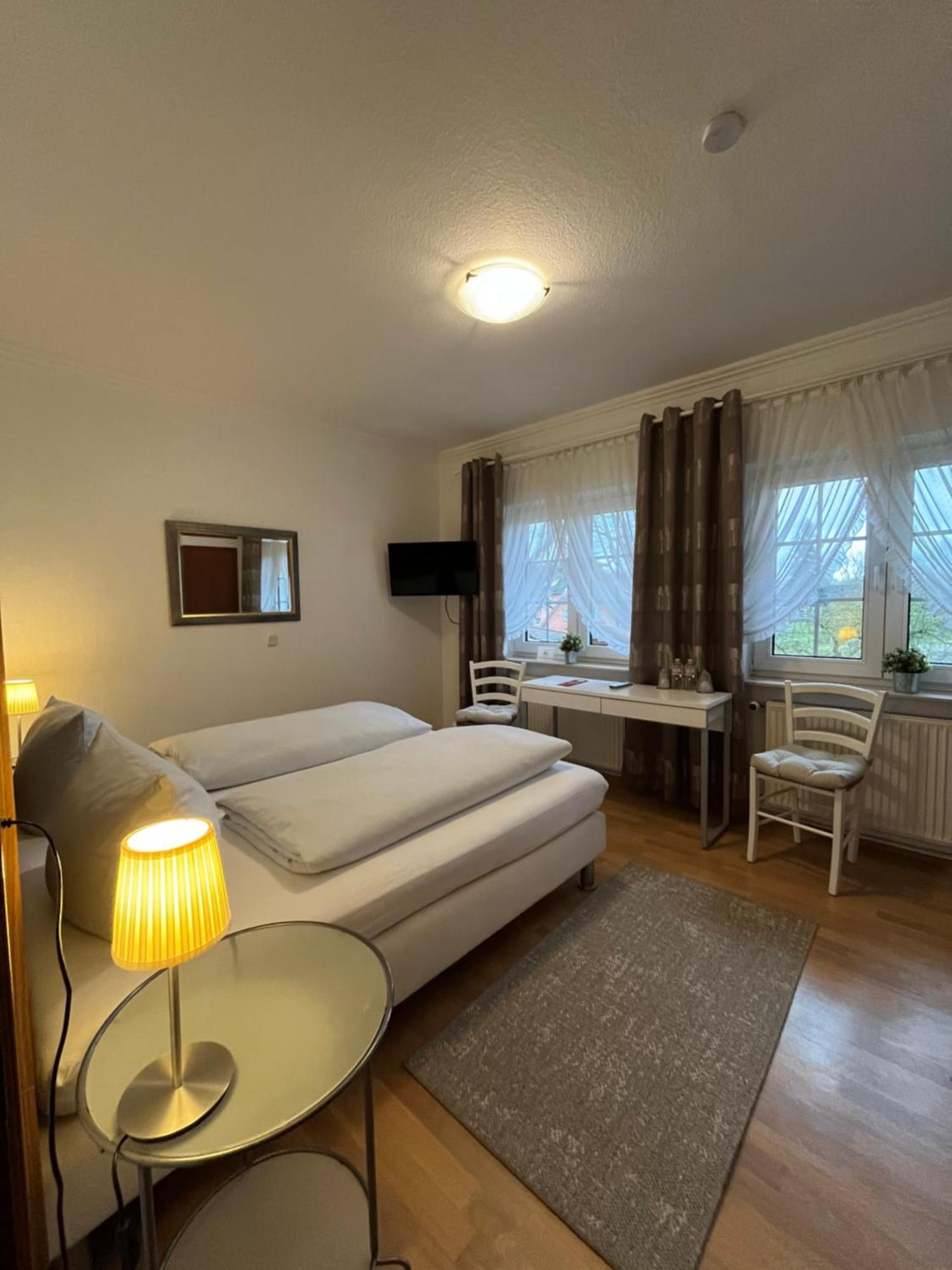 Hotellerie Gasthaus Schubert Garbsen Extérieur photo