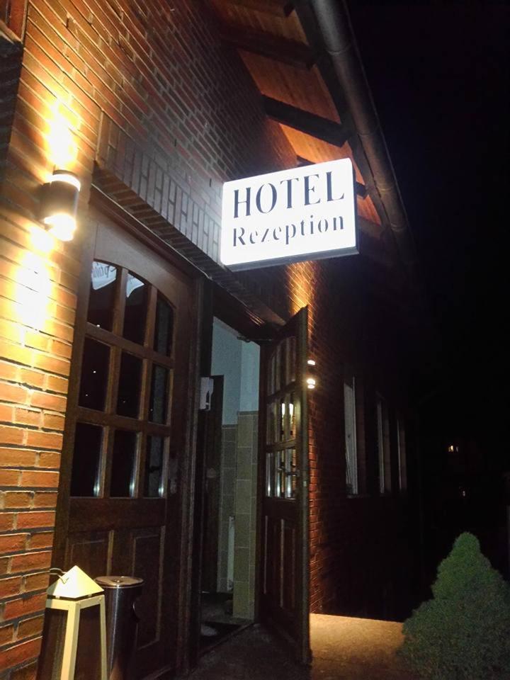 Hotellerie Gasthaus Schubert Garbsen Extérieur photo